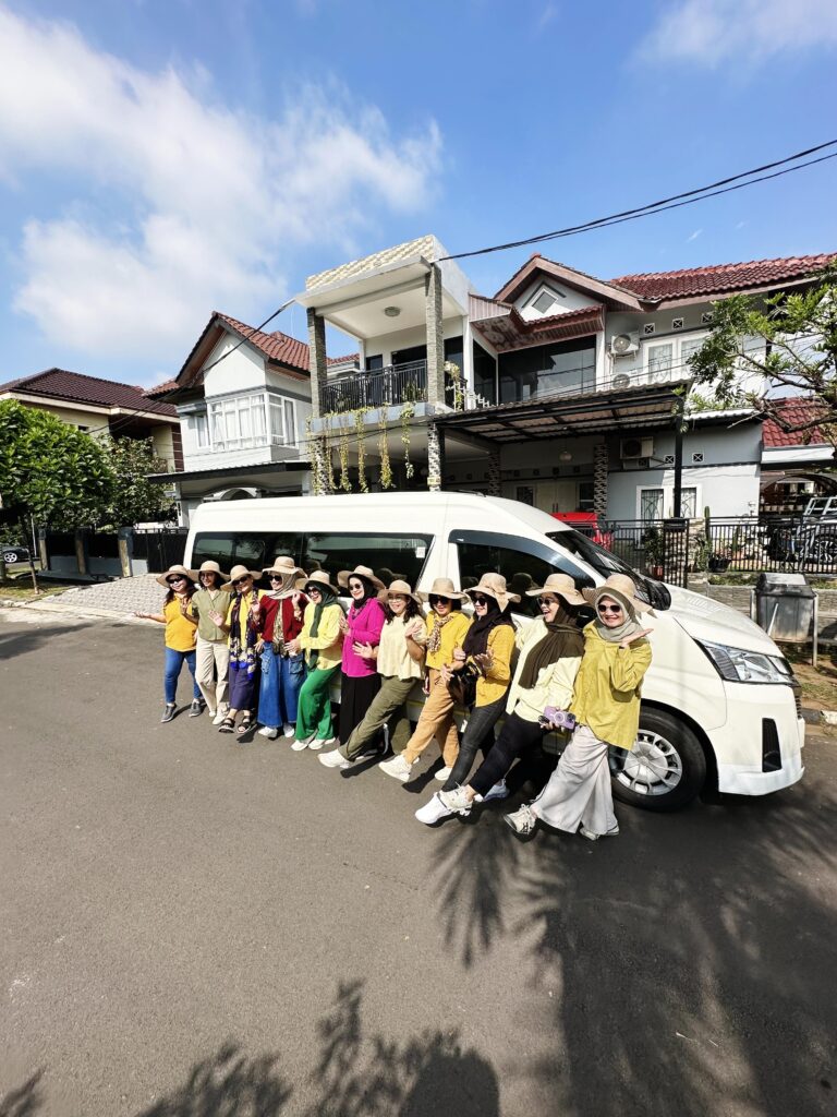 Sewa hiace depok